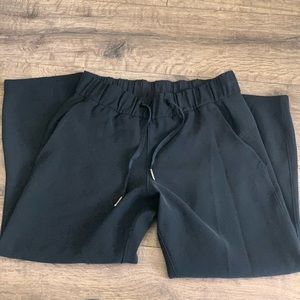 DISCONTINUED On the Fly 7/8 cropped LULULEMON pants